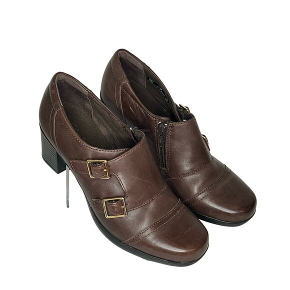 Clarks Women's Brown Booties Size 7.5M Bendable Leather Double Monk Strap Heels - Picture 1 of 11